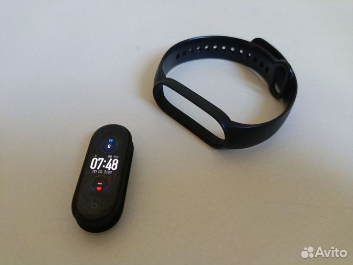 Фитнес браслет Xiaomi Mi SMART Band 5