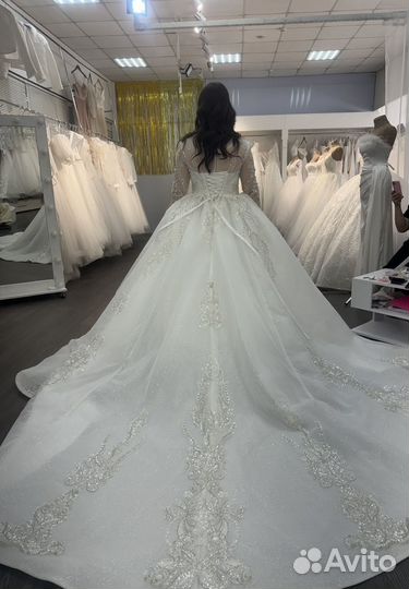 Свадебное платье