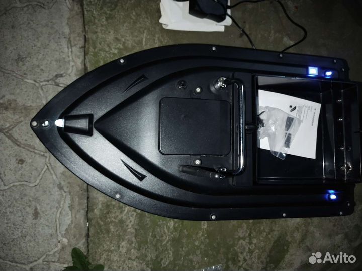 Прикормочный кораблик