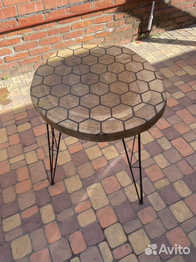 Журнальный стол ручной работы