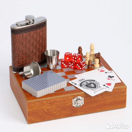 Подарочный набор с шахматами