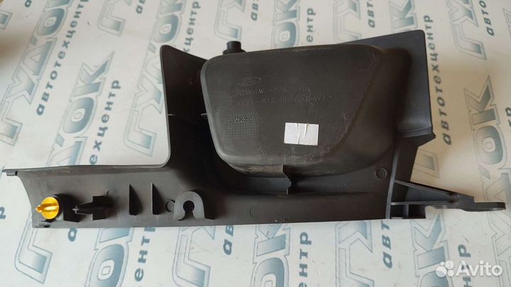 Накладка порога внутренняя зад правая Форд Фокус 2