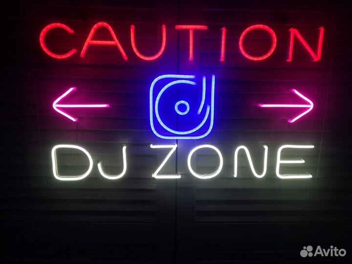 Неоновая вывеска