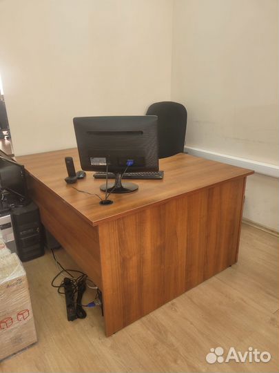 Компьютерный стол бу угловой