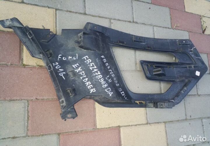 Крепление бампера переднее левое Ford Expiorer 5