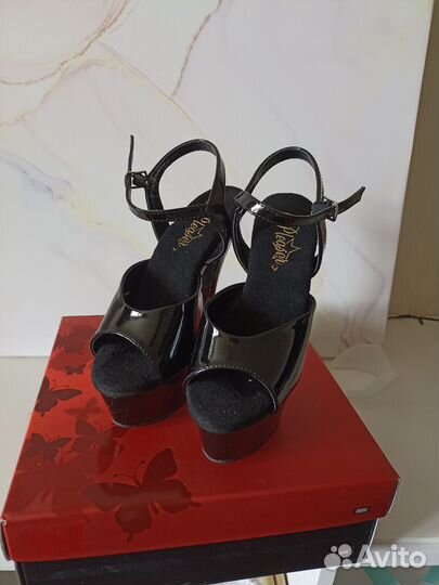 Стрипы pleaser 35