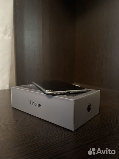 iPhone 8 Plus, 64 ГБ