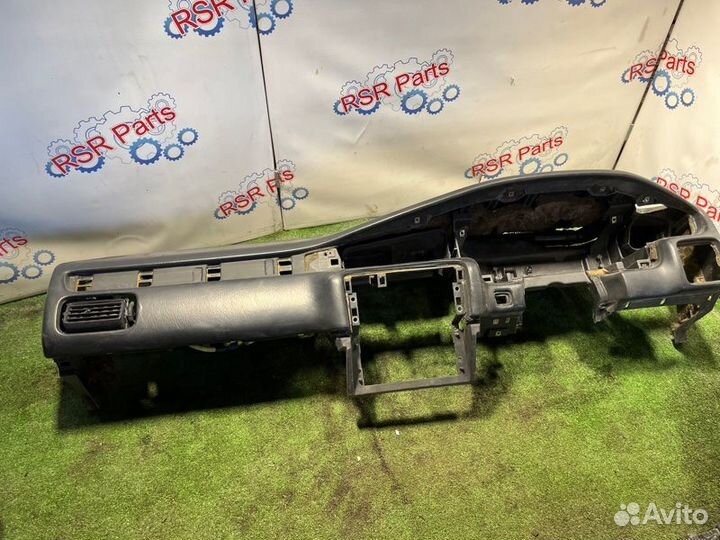 Панель передняя в салон Nissan Bluebird EU14 SR20