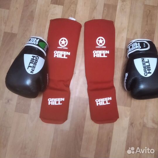 Боксерские перчатки 10 oz green hill