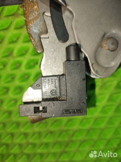 Рычаг стояночного тормоза Skoda Rapid