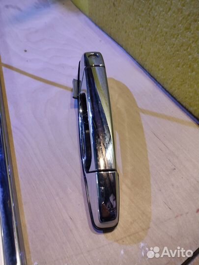 Ручка передней двери Tahoe, Escalade 900