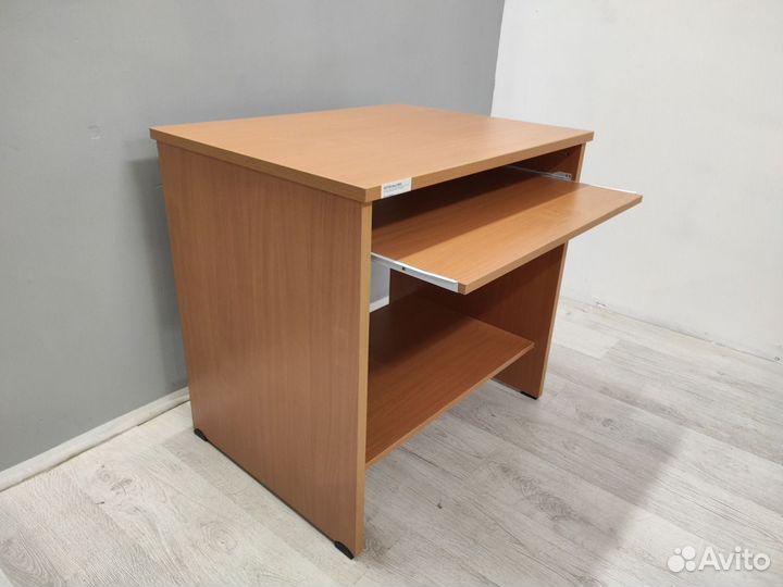 Стол компьютерный с пдк. Новый 03728