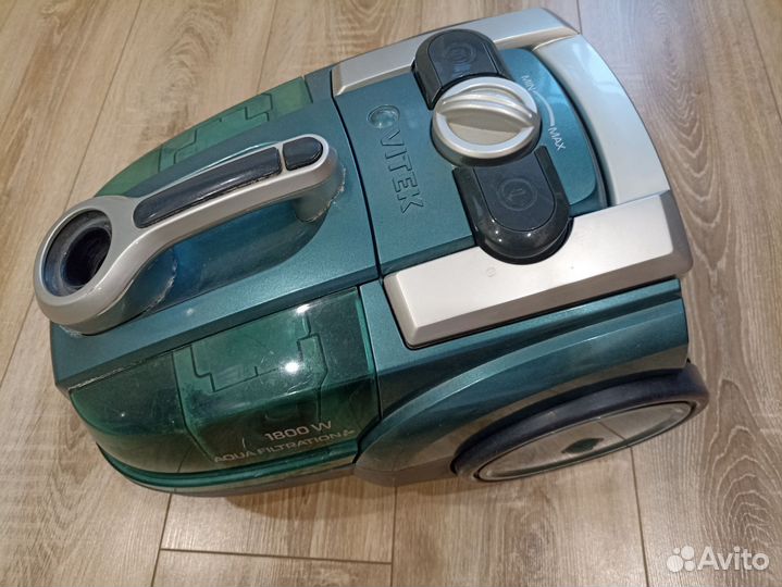 Пылесос Vitek на запчасти