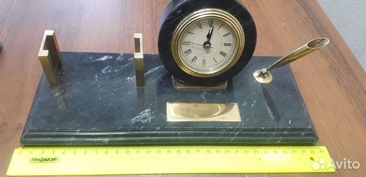 Набор настольный из камня с часами