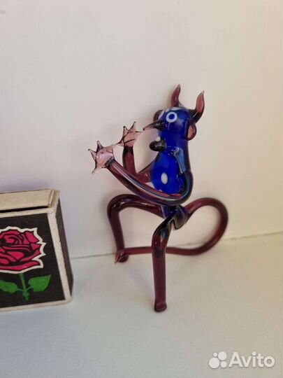 Стеклянные фигурки