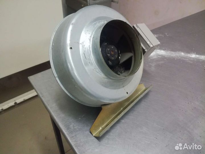 Двигатель для вытяжки