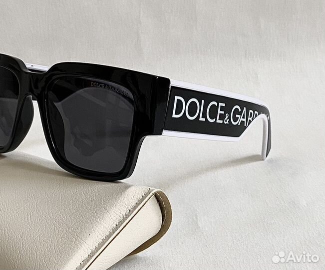 Солнцезащитные очки Dolce Gabbana, новые