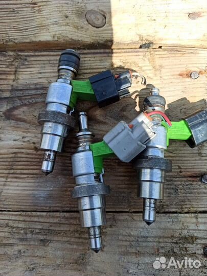 Форсунка тойота toyota авенсис 1az-fse 2azfse