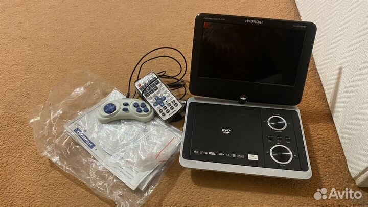 Портативный видеопроигрыватель Hyundai