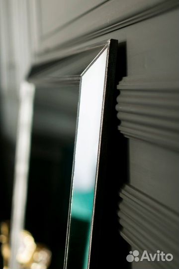 Зеркало настенное серебряное Miriada Silver