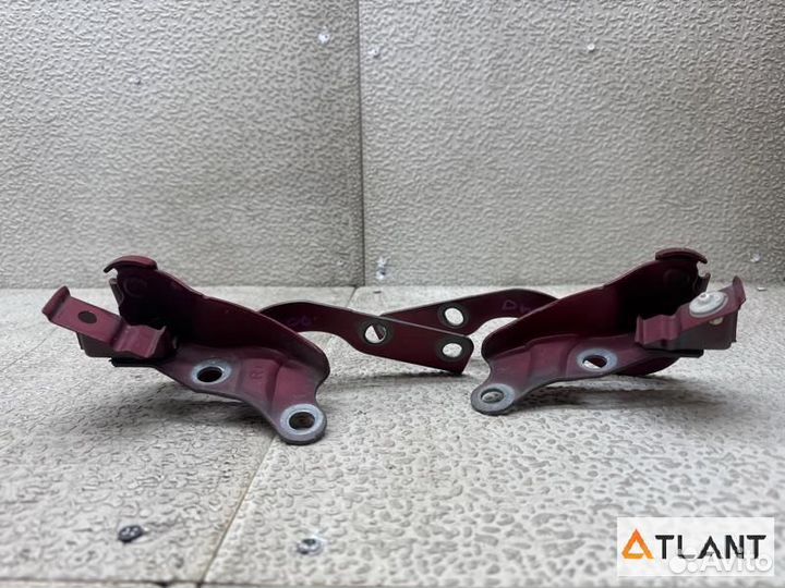 Петля капота mazda demio