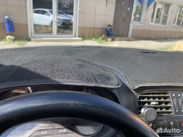 Накидка на панель Volkswagen Polo 5