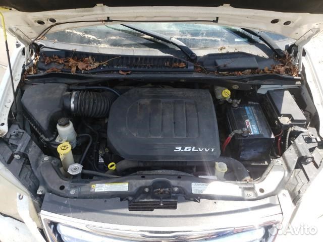 Разбор на запчасти Chrysler Town-Country 2008