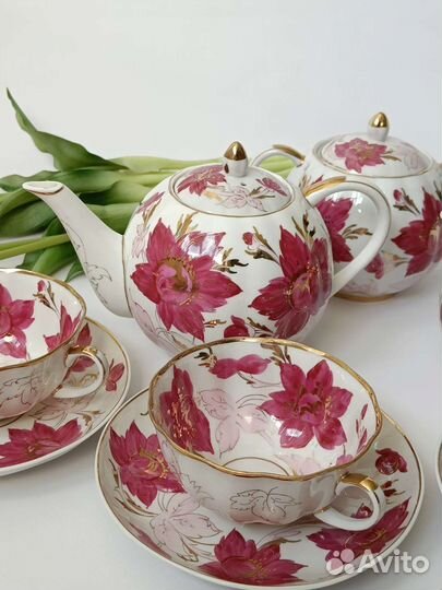 Сервиз малиновые цветы Дулёво