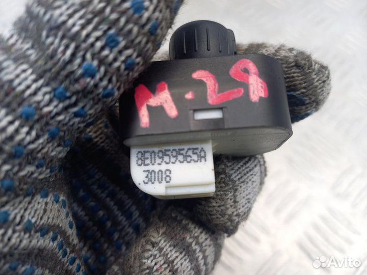 Блок управления зеркалами Audi Q7 4LB 3.0 casa 240