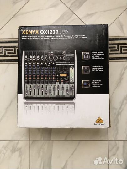 Микшерный пульт behringer xenyx QX1222 USB