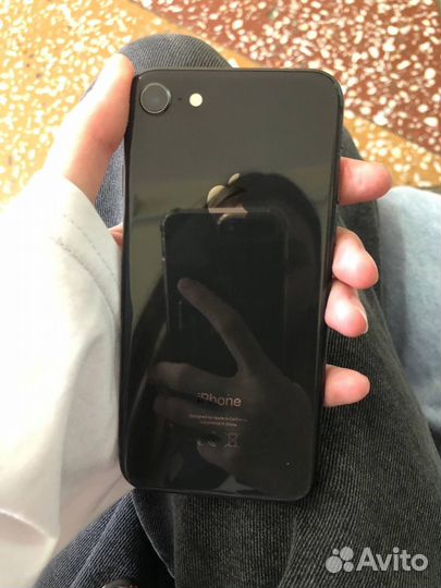 iPhone 8, 64 ГБ