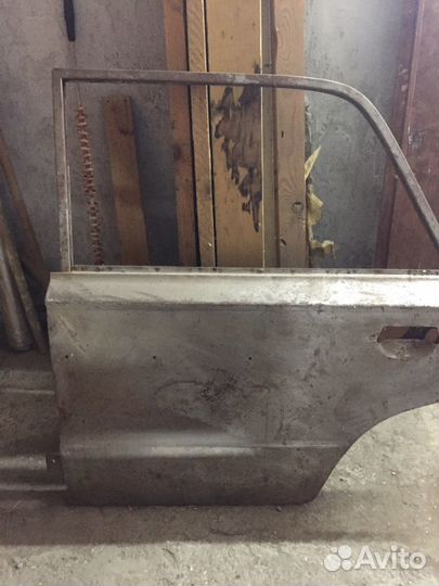 Дверь задняя левая 2106