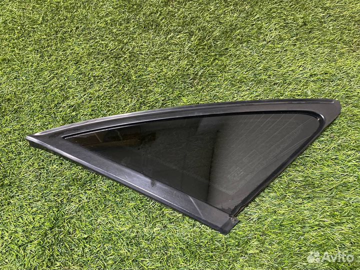 Стекло кузовное заднее левое Audi A4 B8 1.8 T 2009
