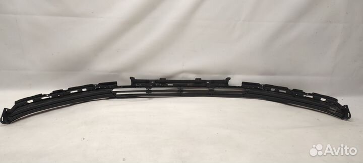 Решетка переднего бампера Hyundai Genesis 2014