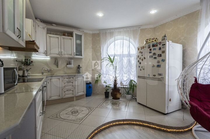 Дом 158 м² на участке 7 сот.