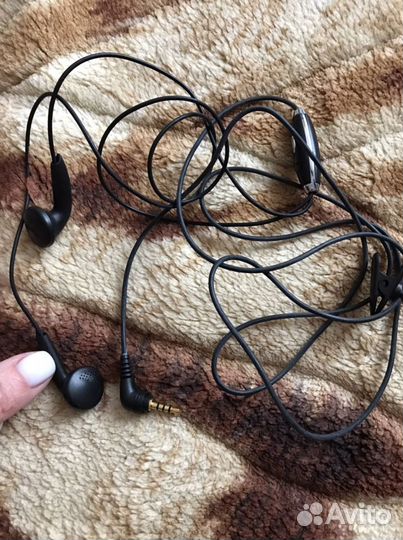 Оригинальные наушники из комплектов от старых теле