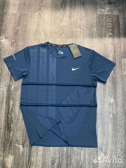 Футболка Nike