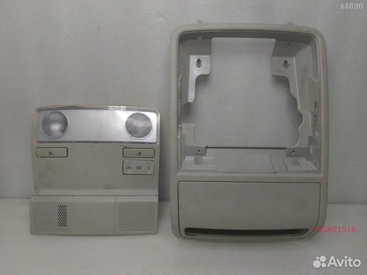 Плафон освещения volkswagen golf 6 передний