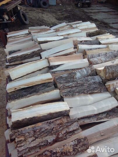 Дрова колотые, тракторная телега