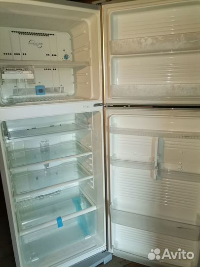 Холодильник Шарп c системой NoFrost б/у