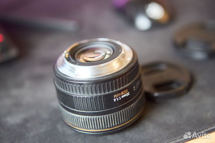 Объектив Sigma AF 30mm f/1.4