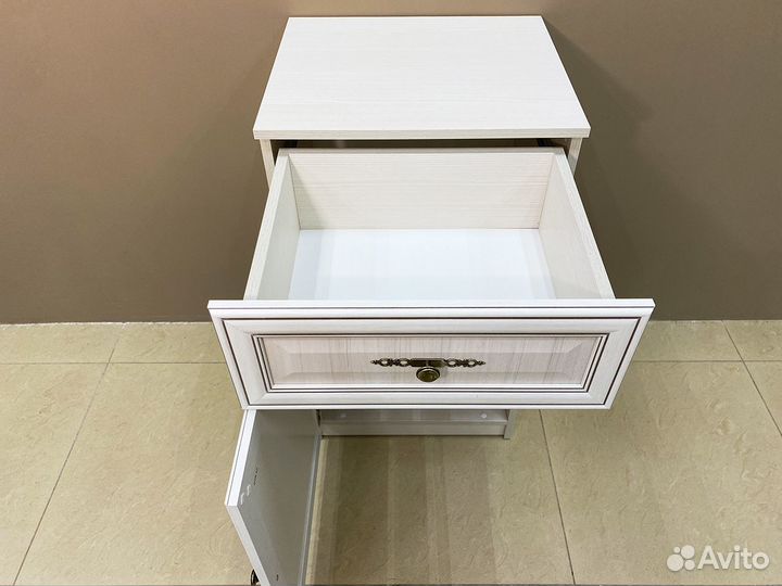 Тумба в гостиную