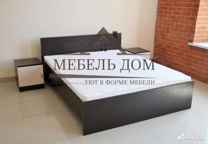 Кровать с матрасом