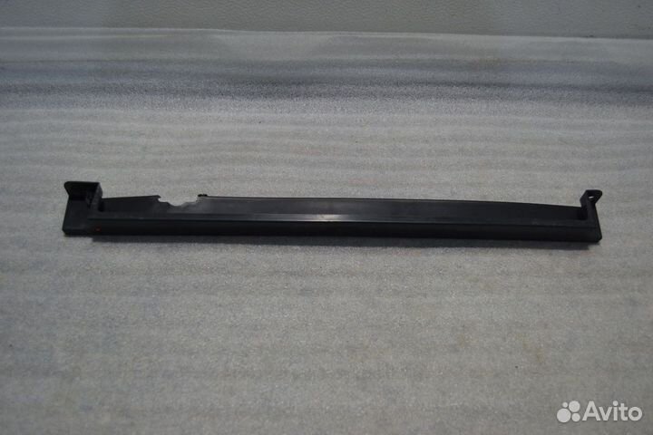 Воздуховод радиатора нижний Renault Duster