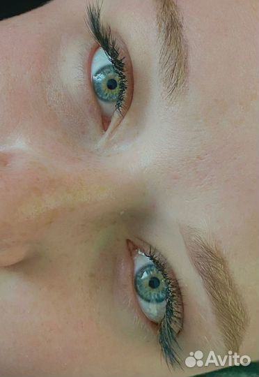 Наращивание ресниц и ногтей