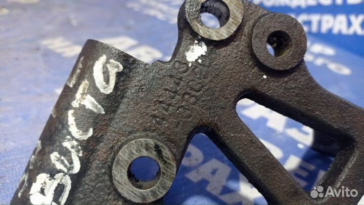 Кронштейн гидроусилителя руля Toyota Vista седан