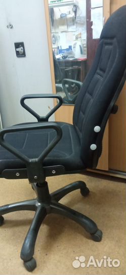 Офисное кресло руководителя