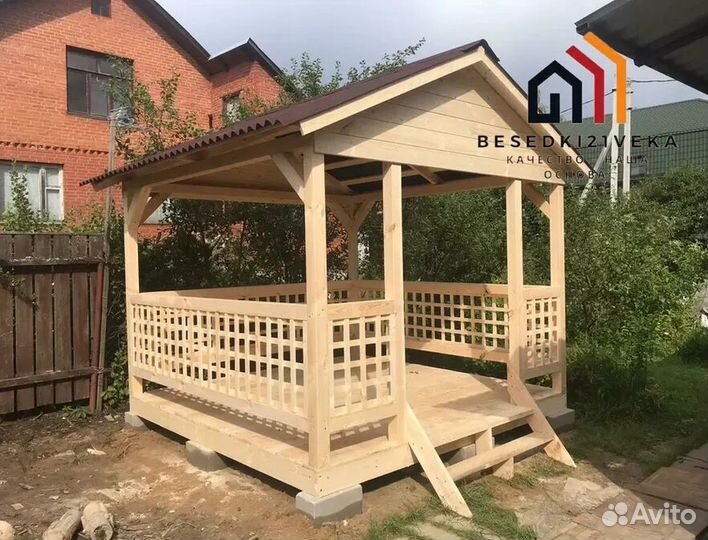 Беседка с мангальной зоной
