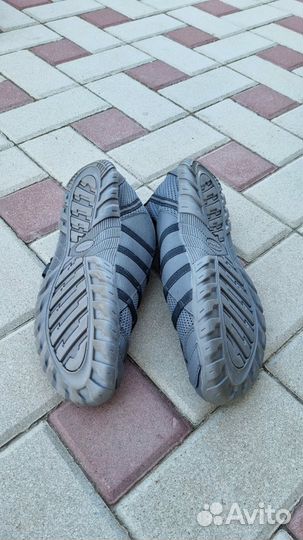 Кроссовки мужские спортивные