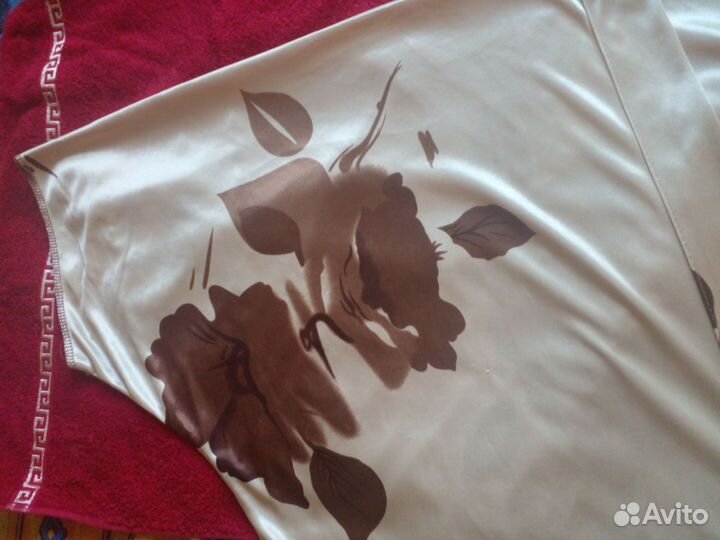 Халат женский 50-52 размер,шелк